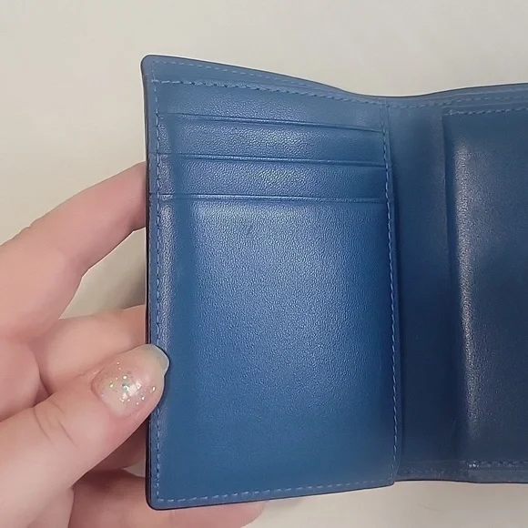 MCM Viesto Berlin 3 Fold Silver Leather Monogram Unisex Wallet - Picture 8 of 12